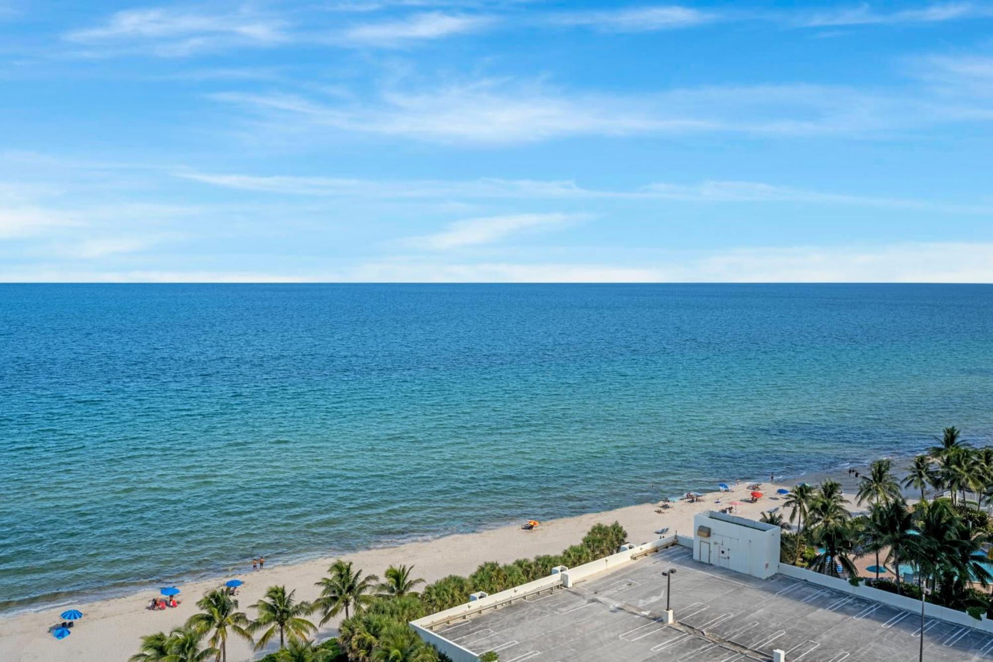Tides On Hollywood Beach Room photo